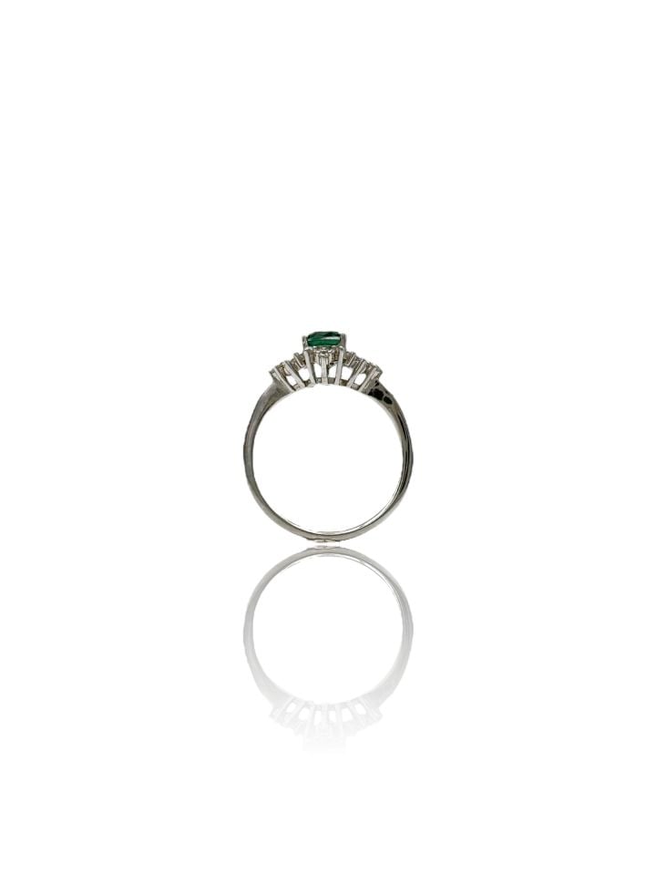 Crown Emeralnd Ring