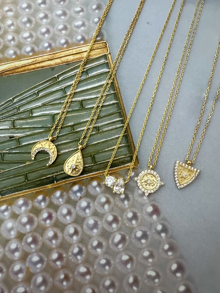 Antique Kalkan Gold Kolye