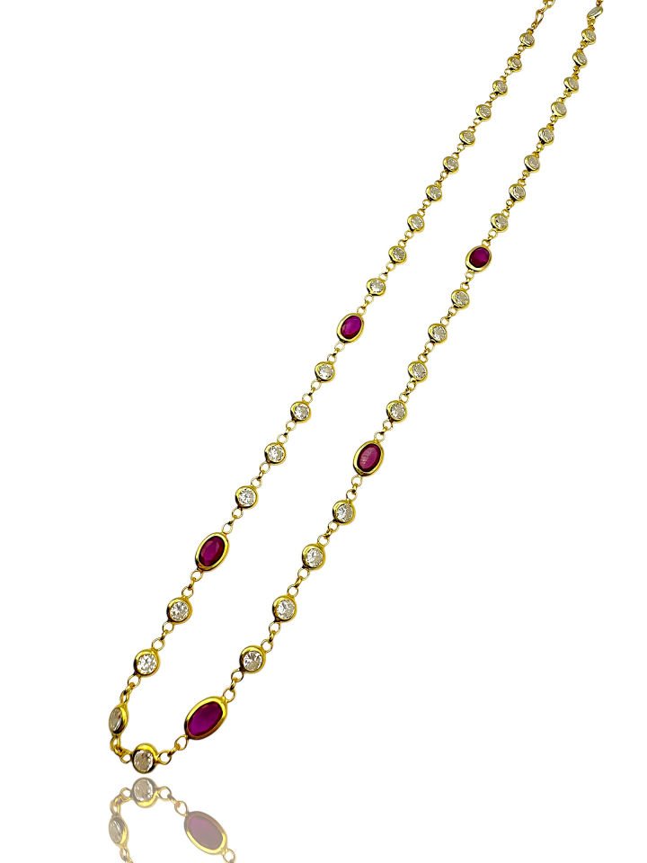 Oval Ruby Kolye